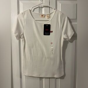 Levi’s Tee with tags
